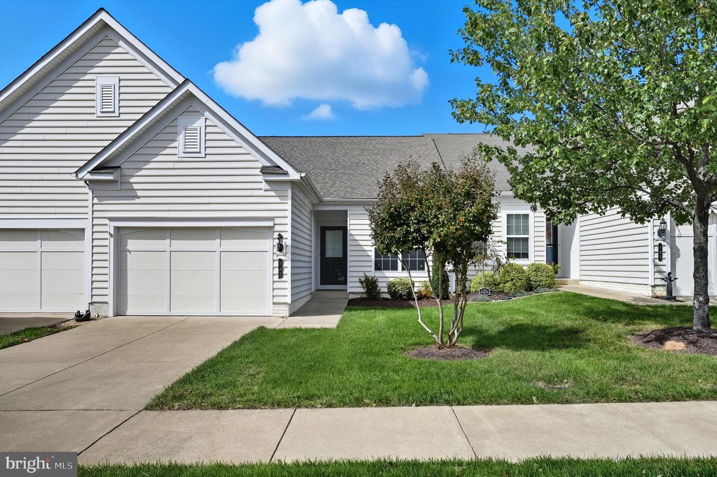 121 Ambrose Lane photo 1