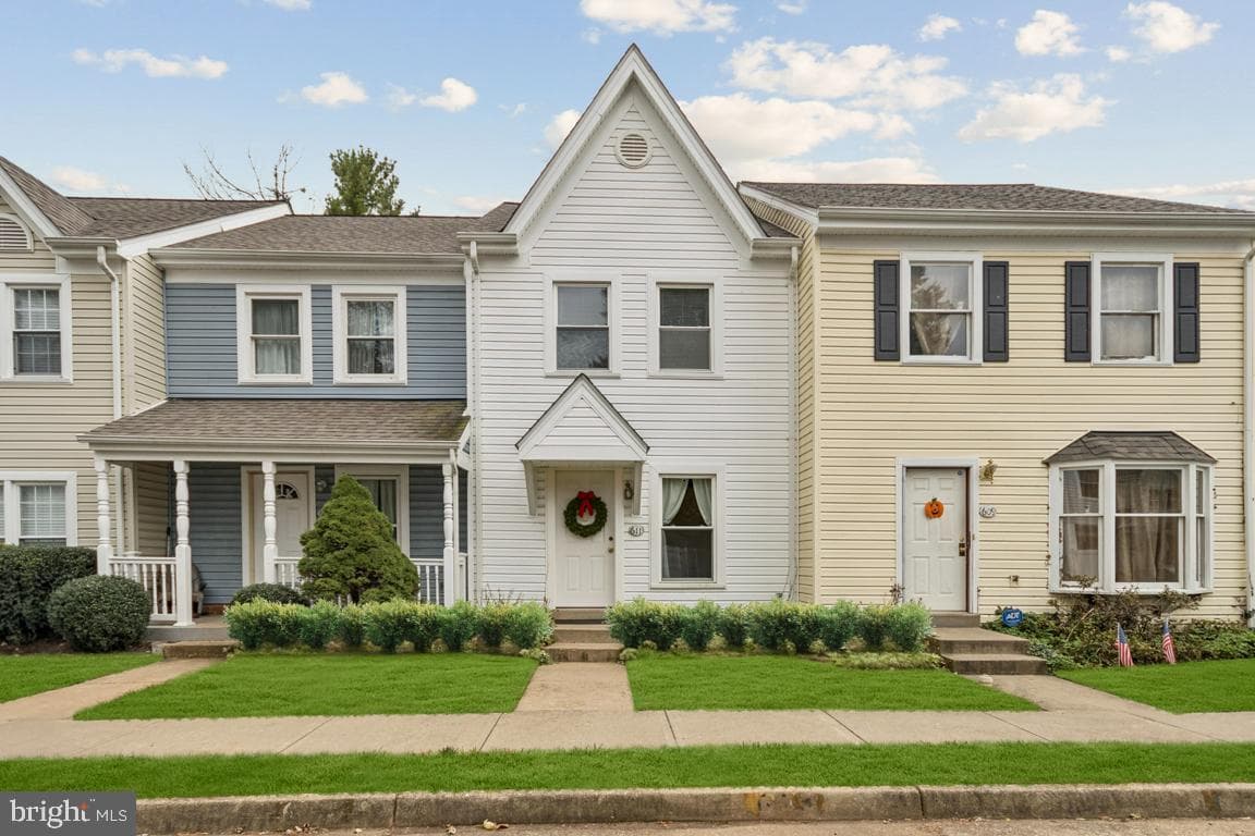 611 Madison Court #611 photo 1