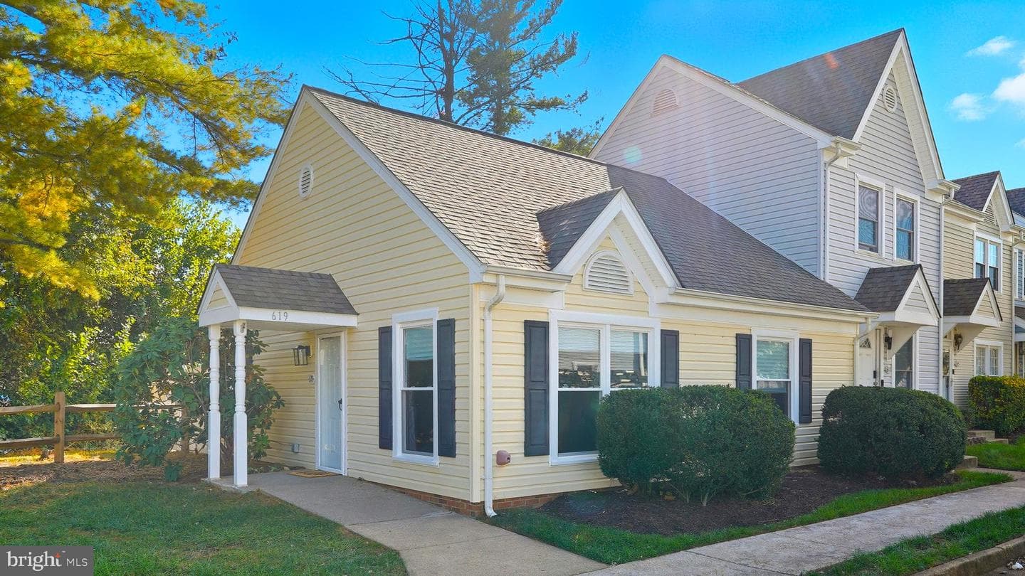 619 Madison Court photo 1