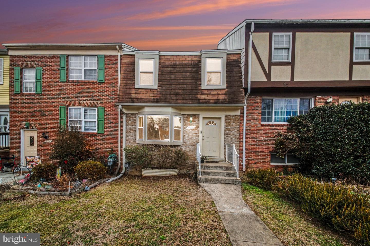 1106 Thomas Jefferson Place photo 1