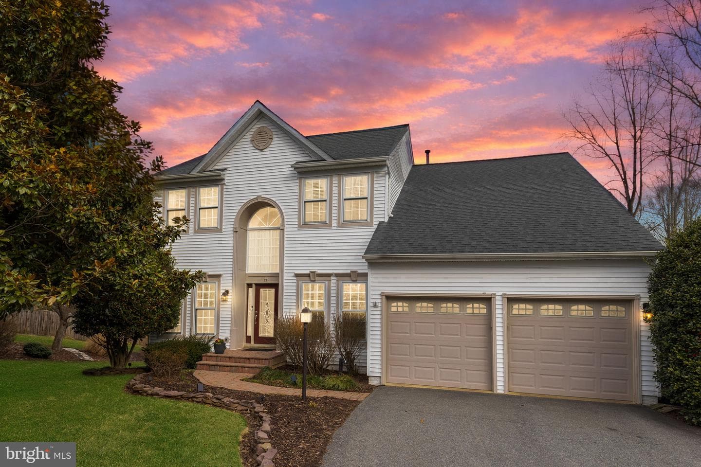12 Warwick Way photo 1