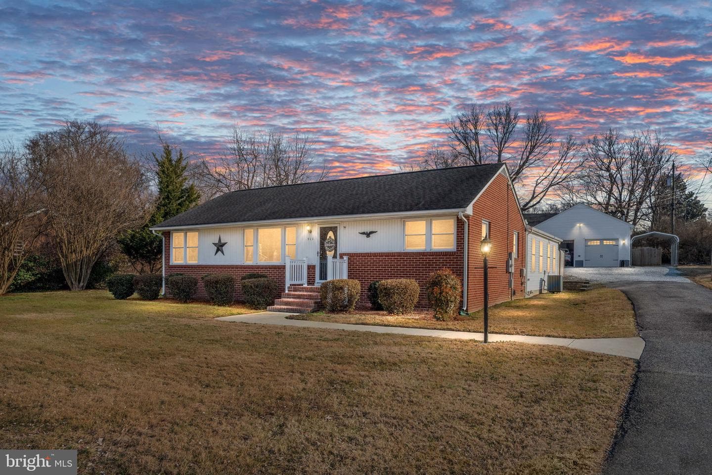 511 Ferry Road photo 1