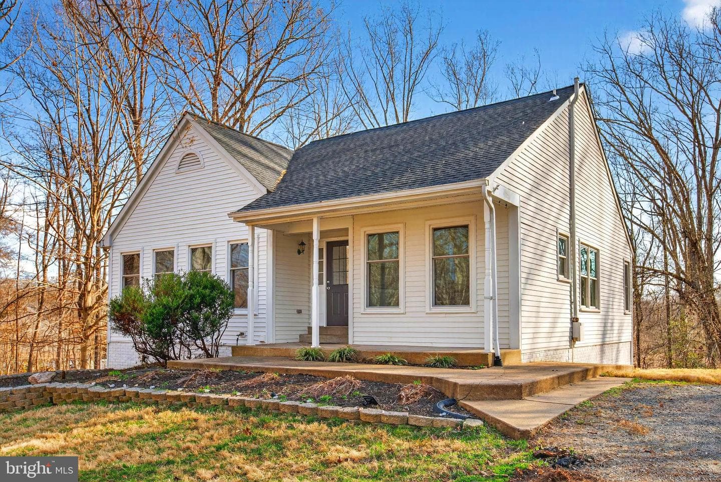 8 Ridgeview Circle