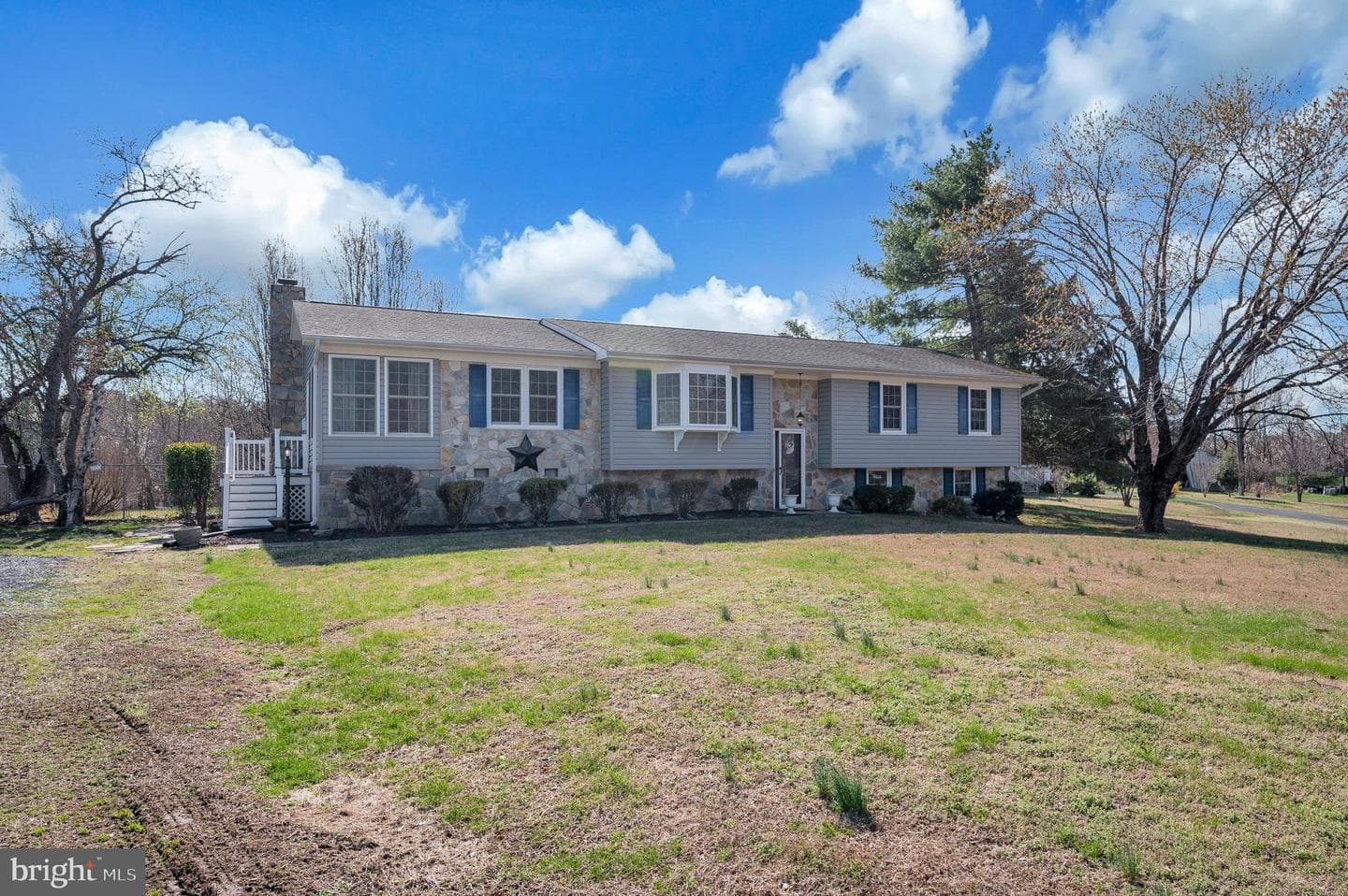 48 Belle Plains Road photo 1