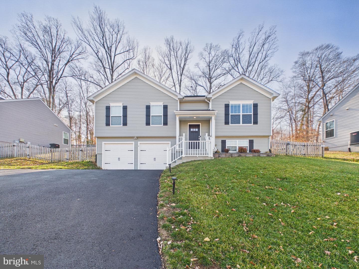 8 Howard Circle