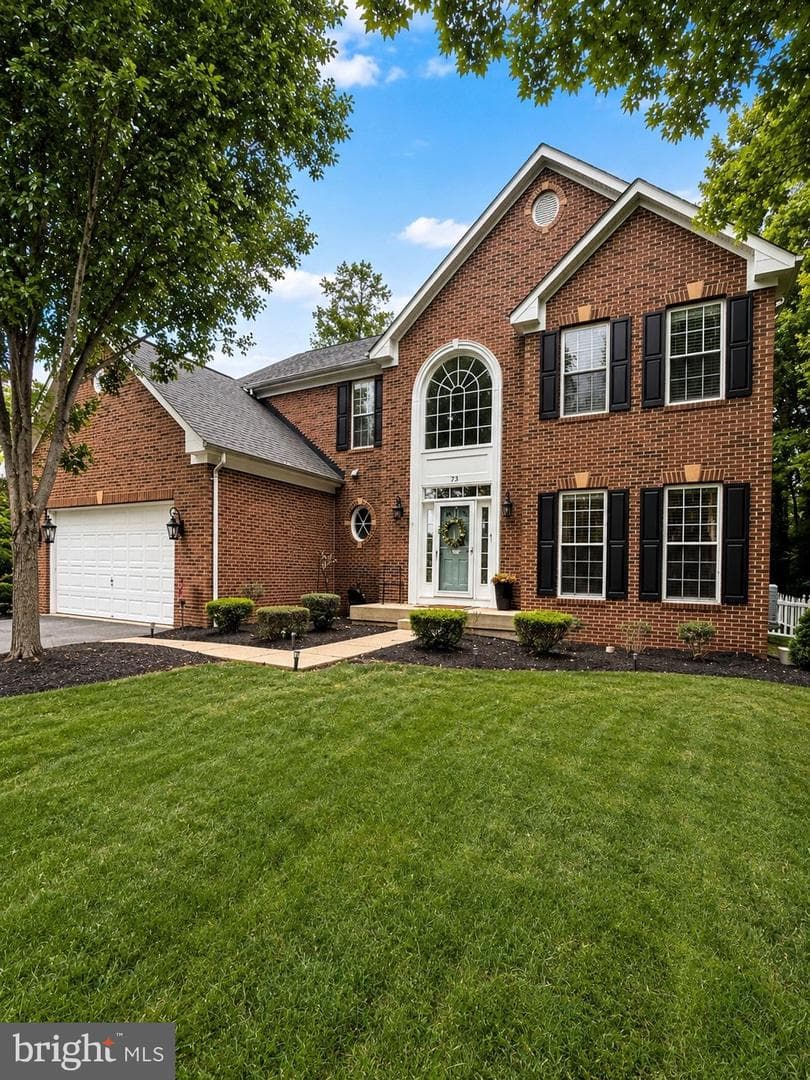 73 Kinross Drive