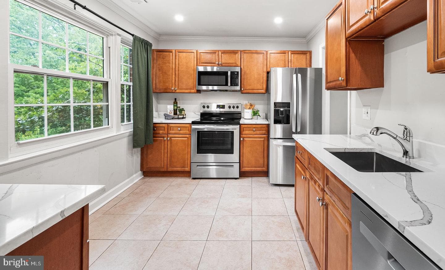 1127 James Madison Circle