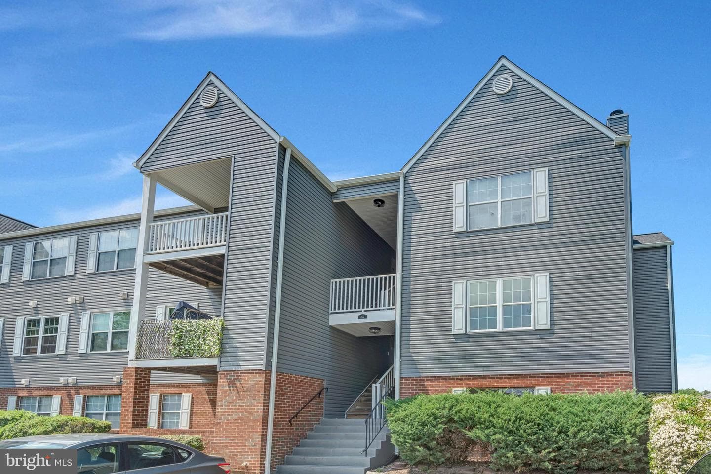 202 Grosvenor Lane #73