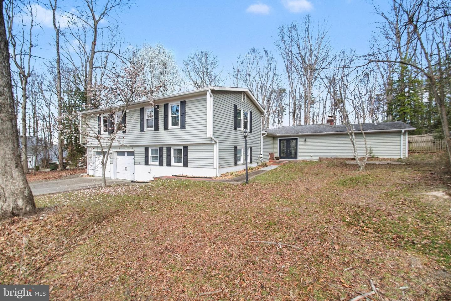 2030 Victoria Drive photo 1