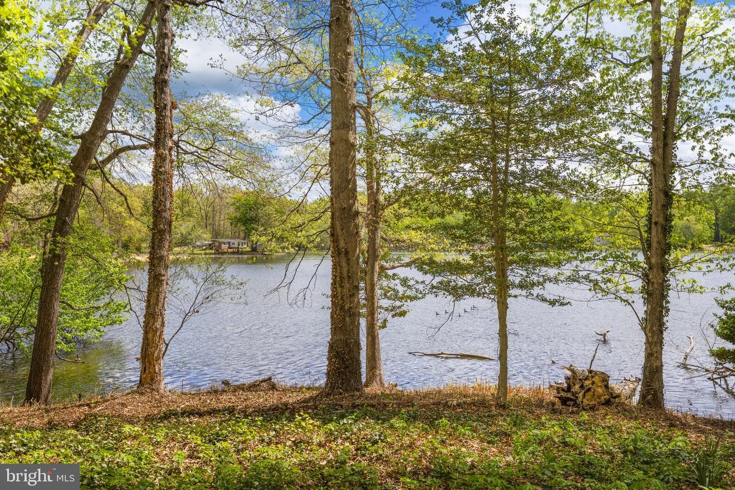 1070 Lakeview Dr