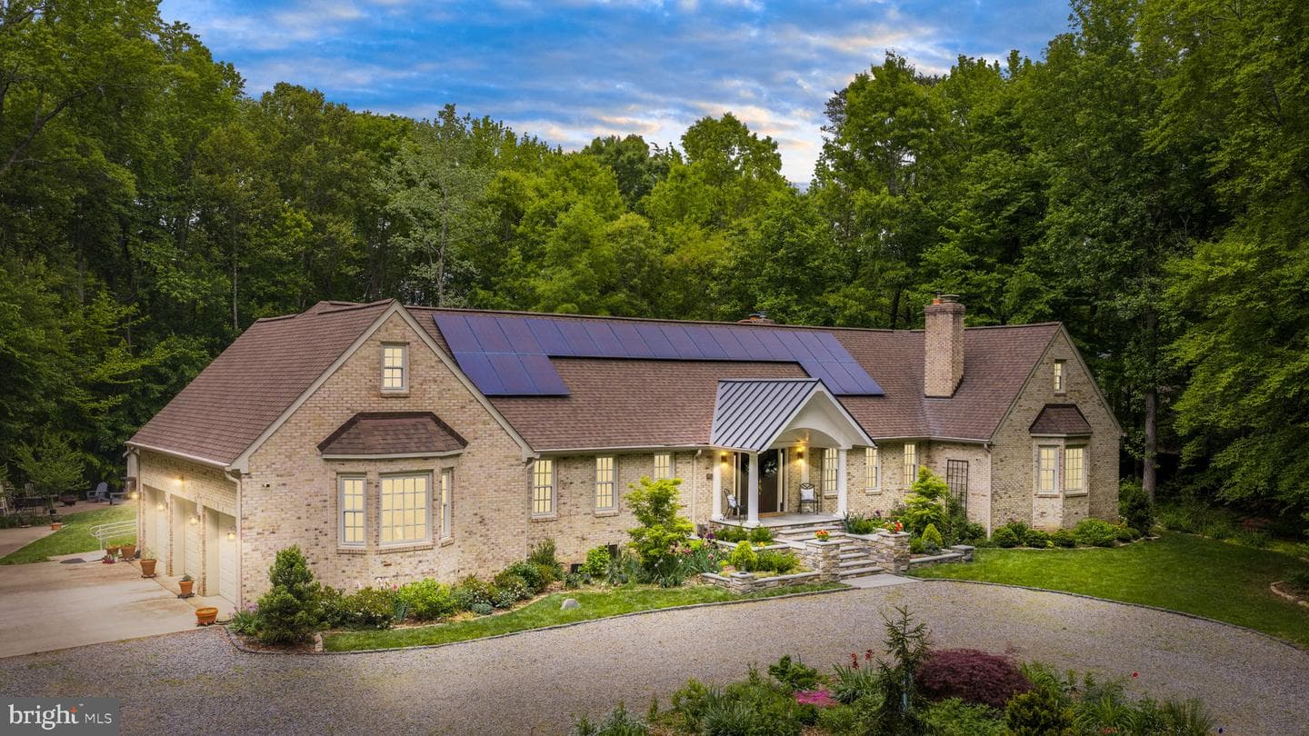 40 Holly Tree Lane photo 1