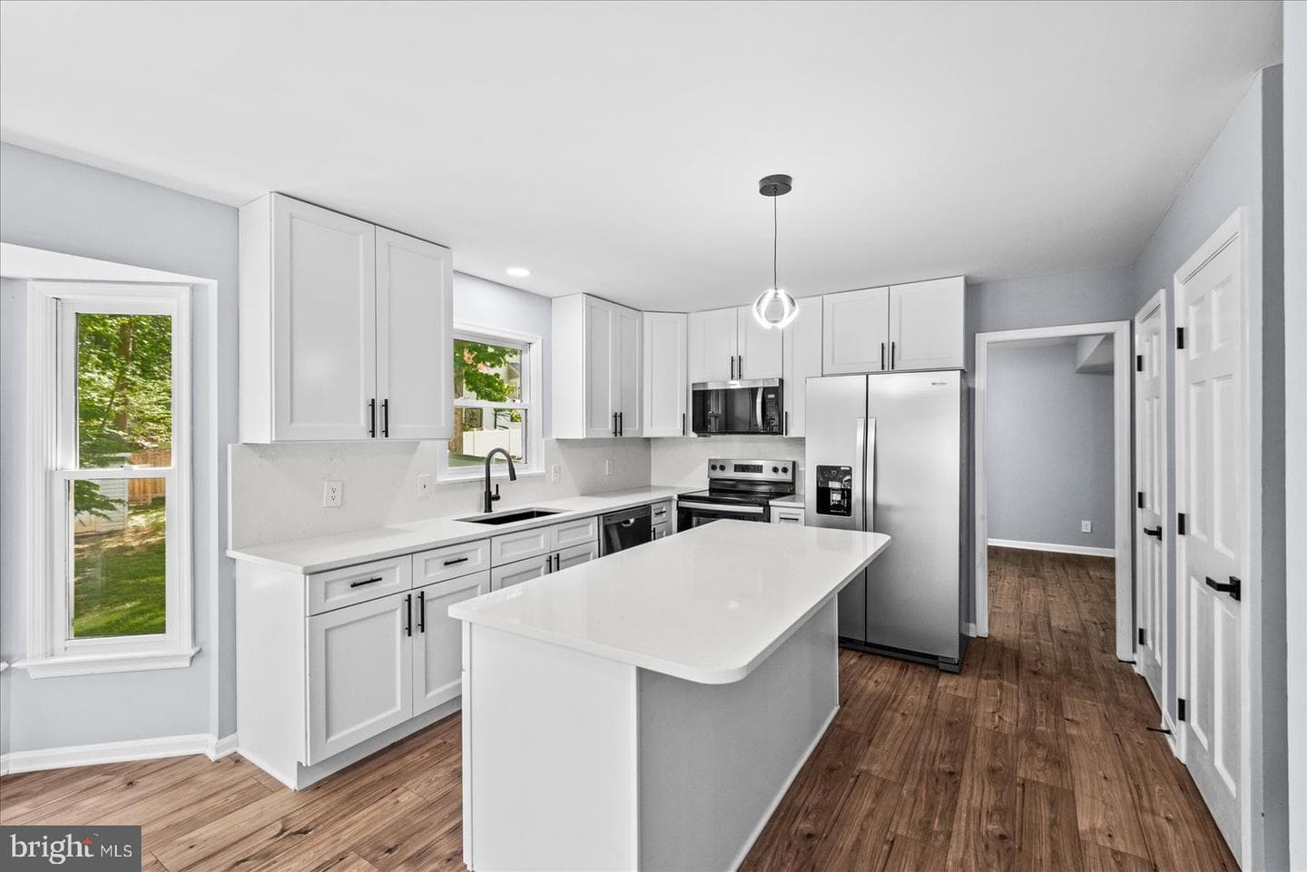32 Kelly Way photo 1