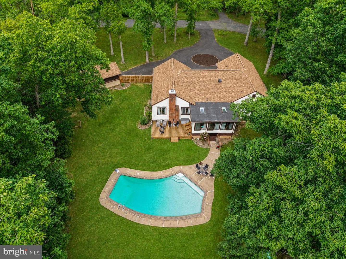 10 Ridgeview Circle photo 1