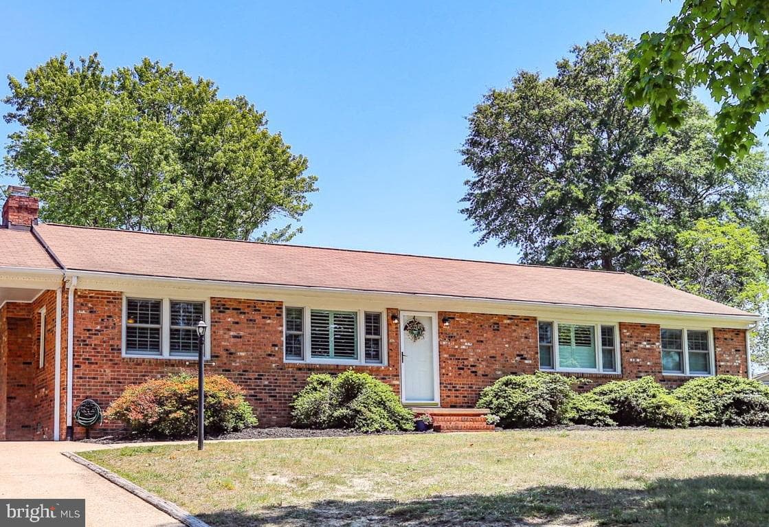 223 Spring Knoll Circle