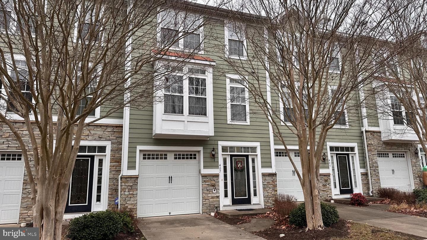 407 Monroe Point photo 1