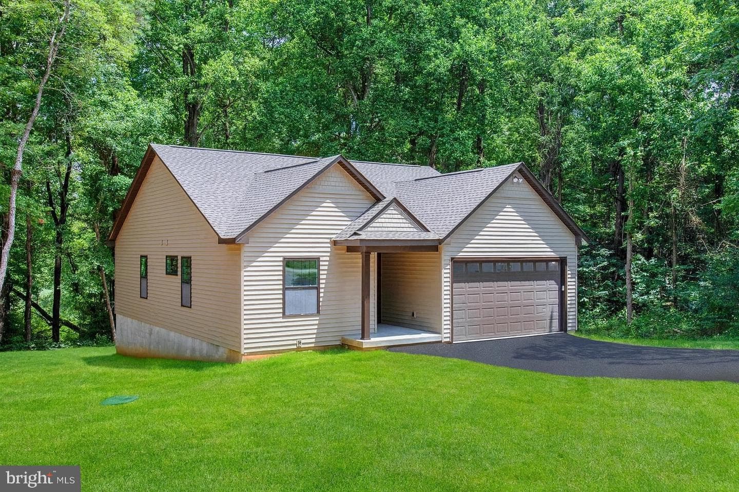 53 Artisan Drive photo 1