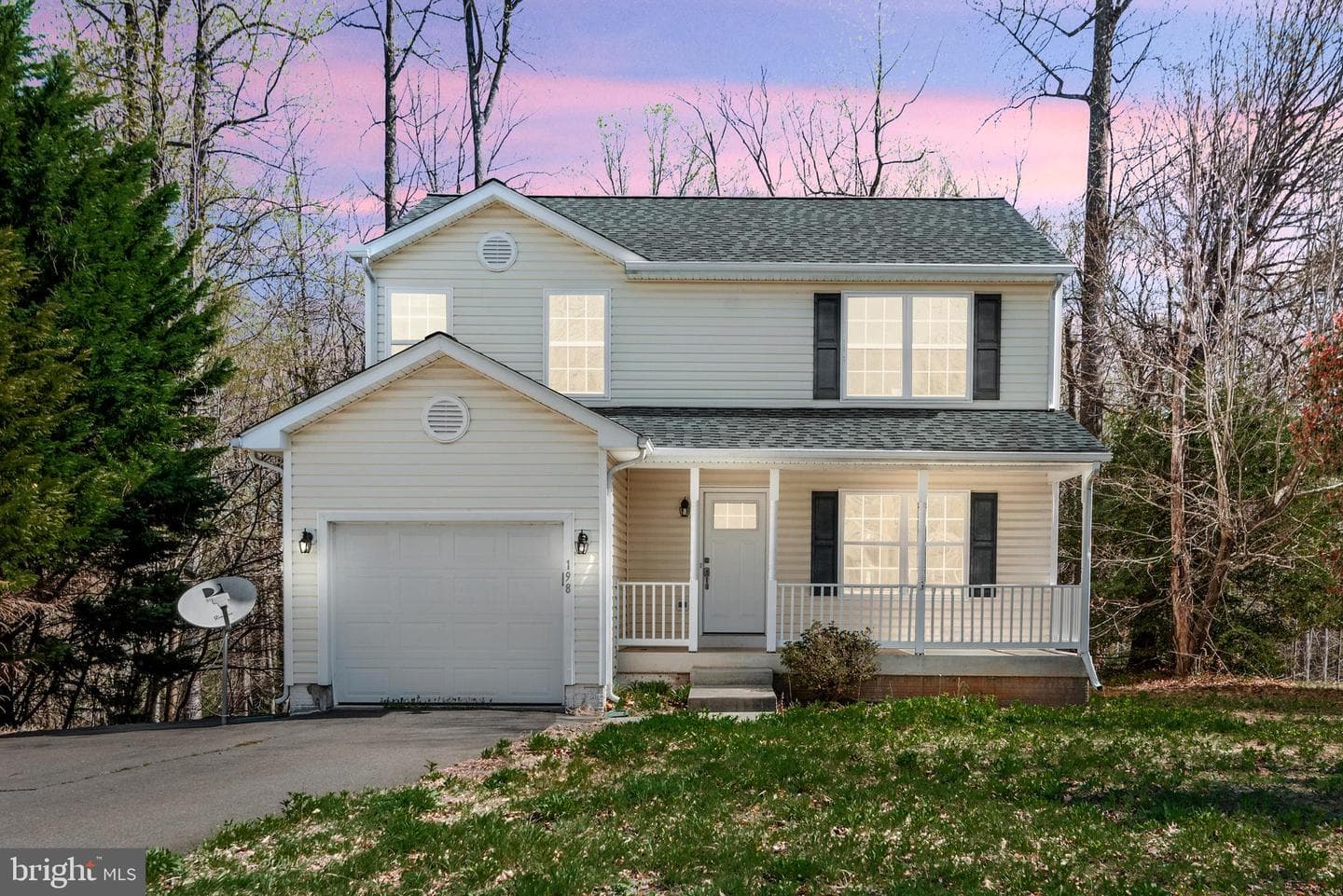 198 Federalist Way photo 1