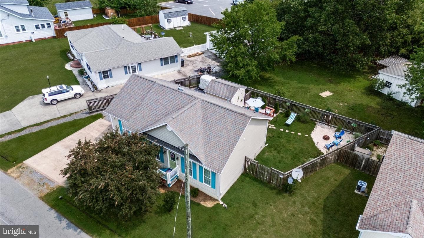 24 Bancroft Ave. photo 1