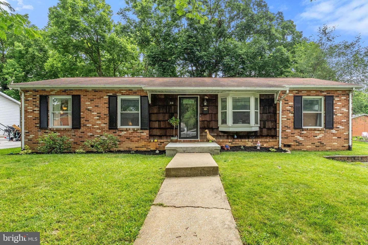 24 Montague Circle photo 1