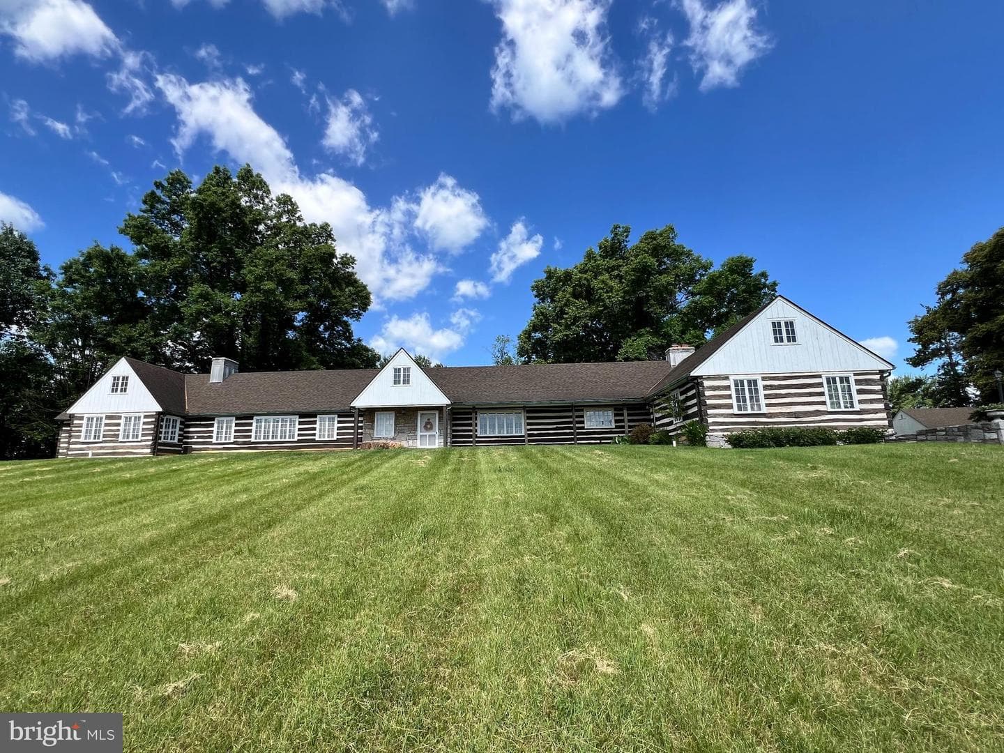 465 Fairmont Avenue photo 1