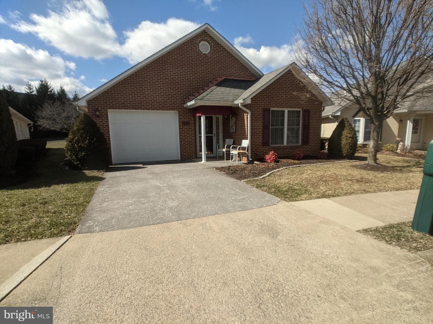 1839 Tilghman Lane photo 1