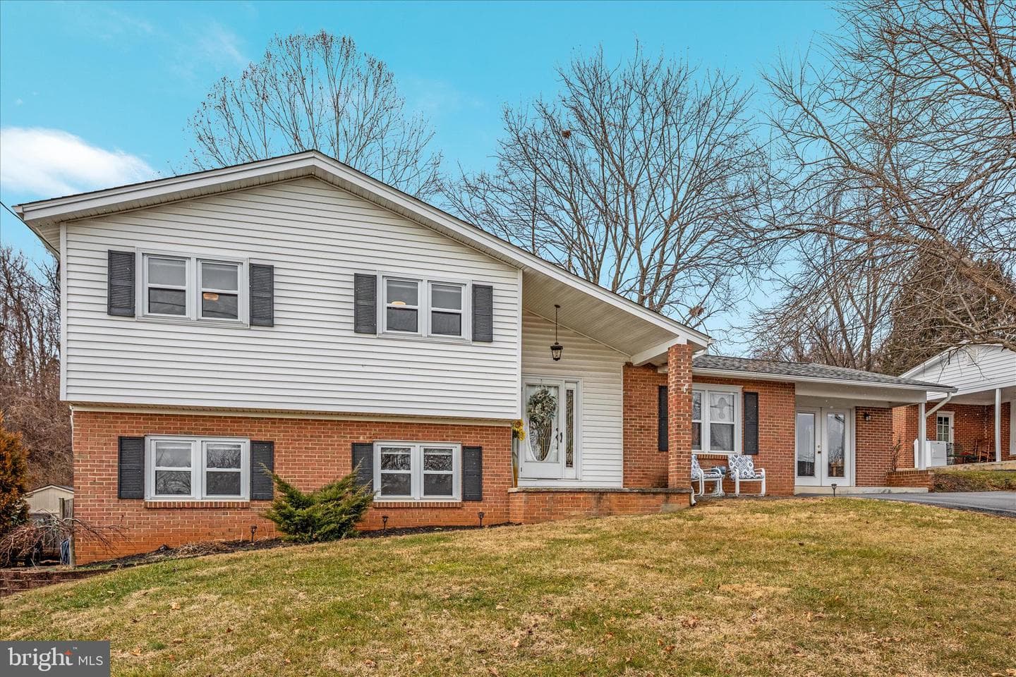 519 Whitacre Street photo 1