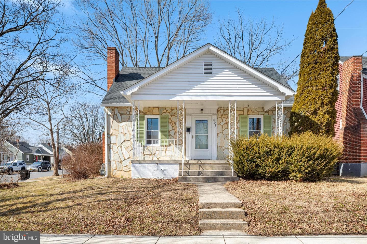 501 Battle Avenue photo 1