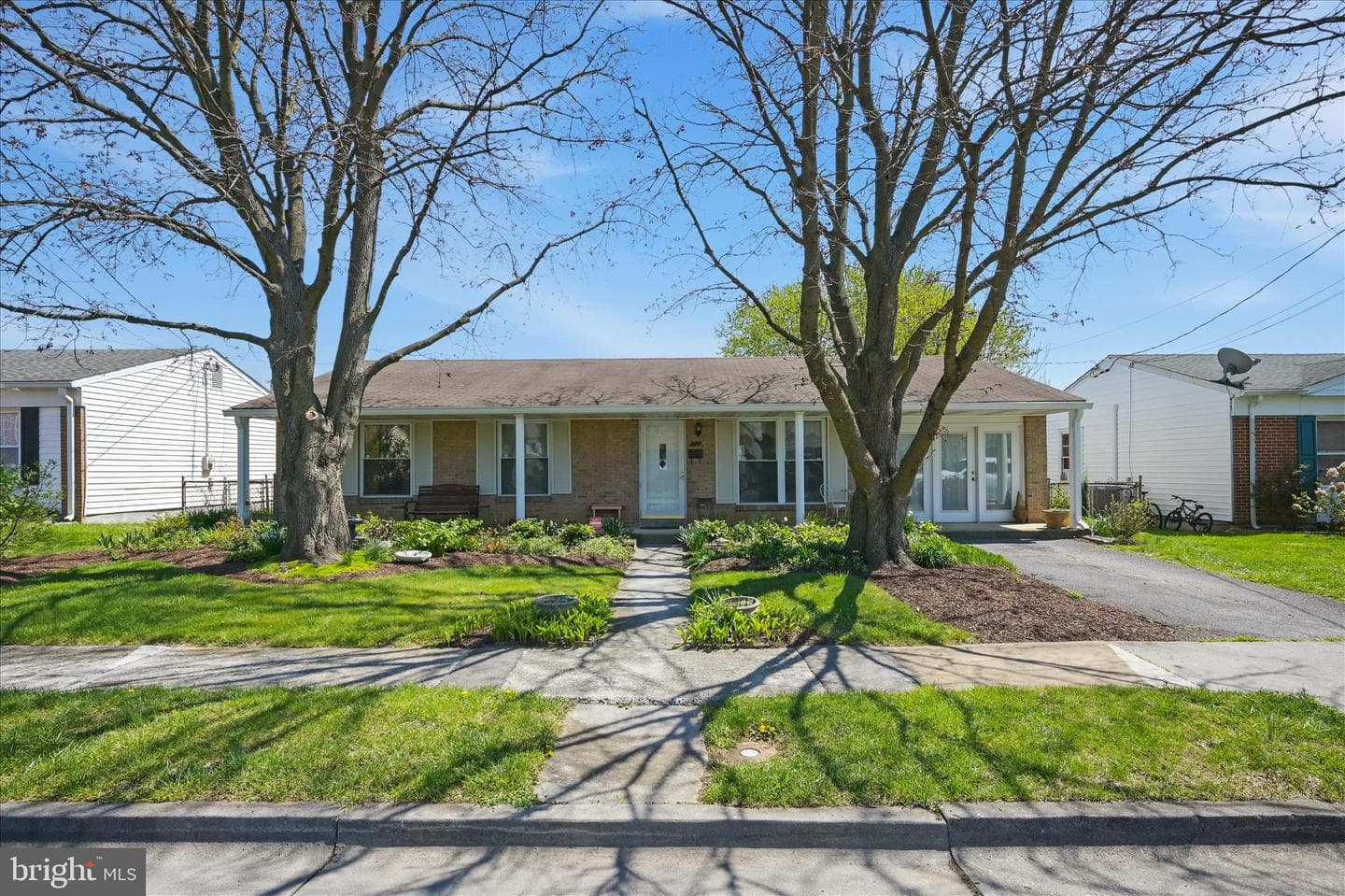 624 Butler Avenue photo 1