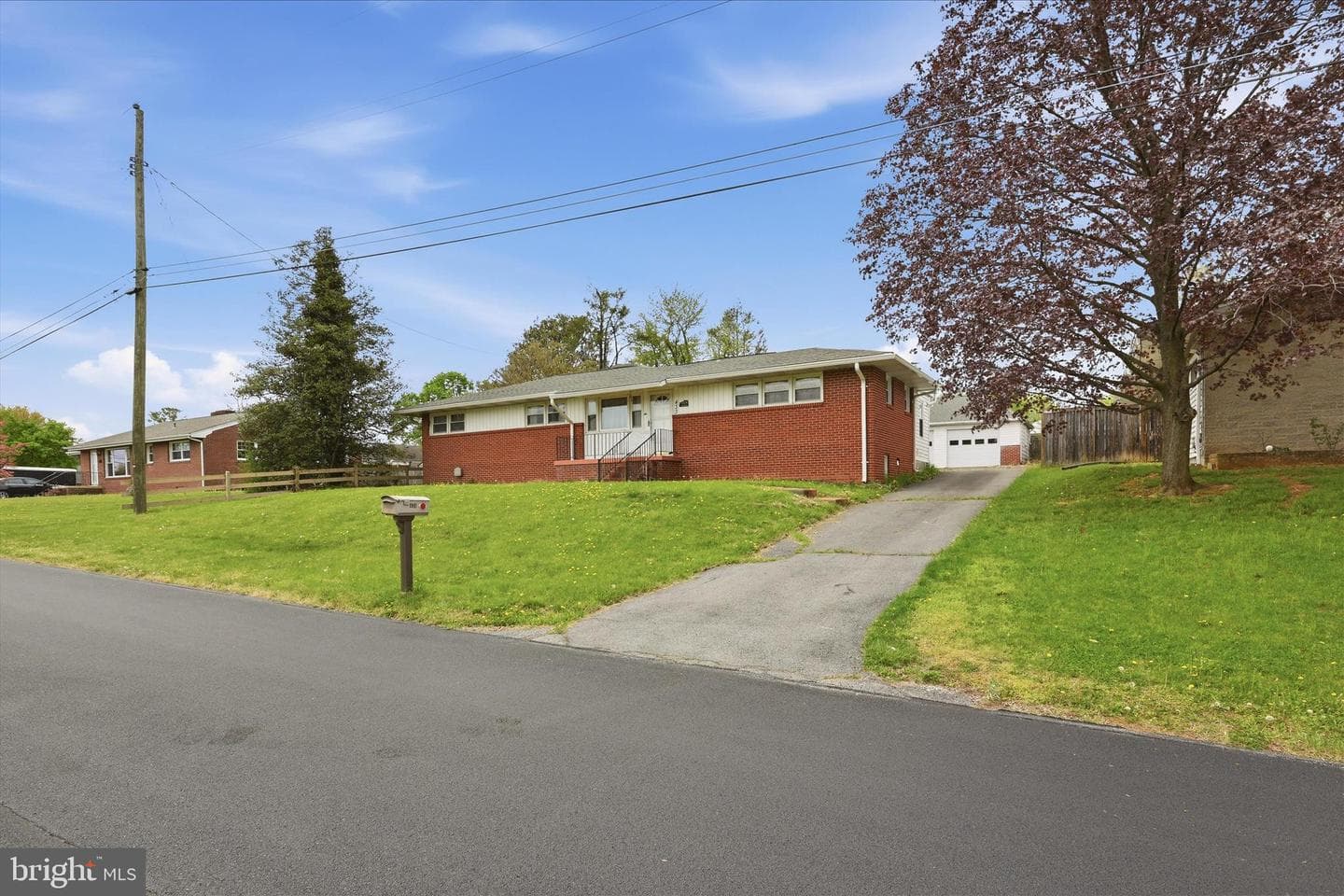 433 Beechcroft Road