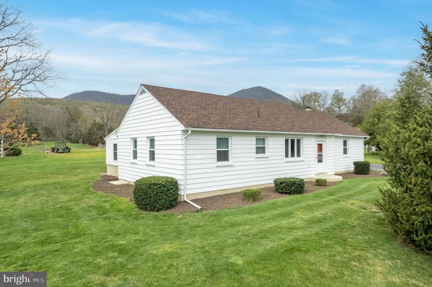 6233 Strasburg Road photo 1