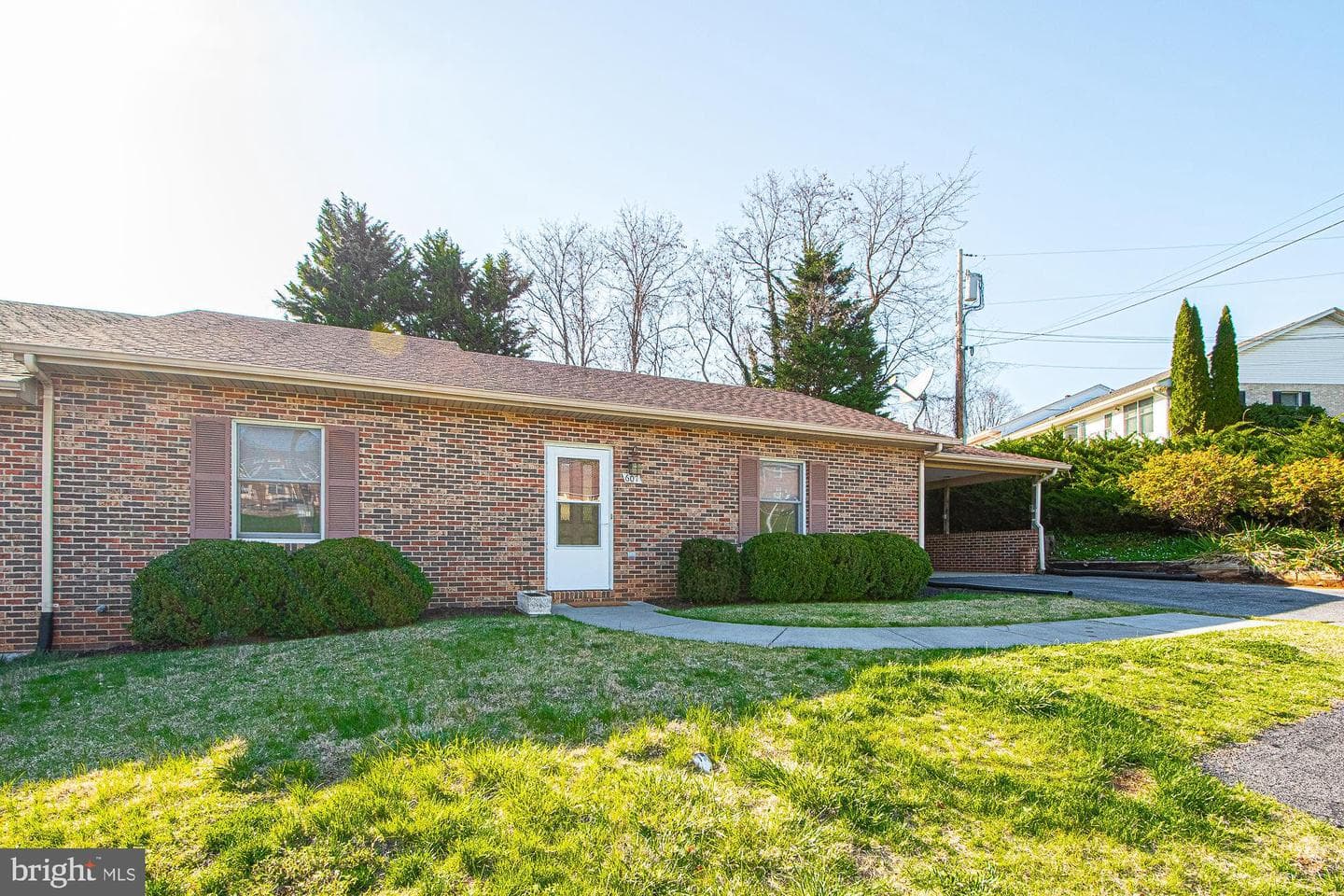 607 Mount View Street photo 1