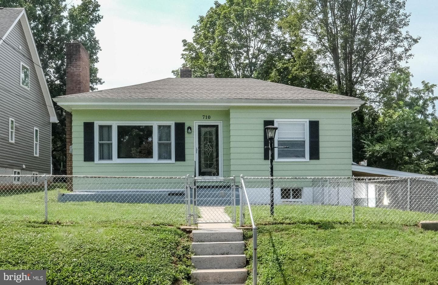 710 River Drive photo 1