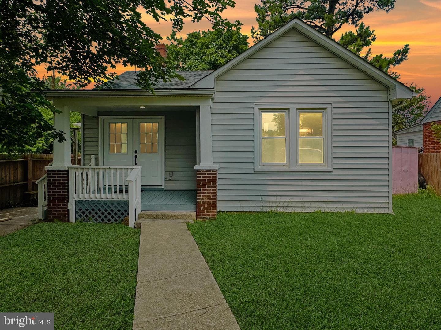 310 Frazer Place photo 1