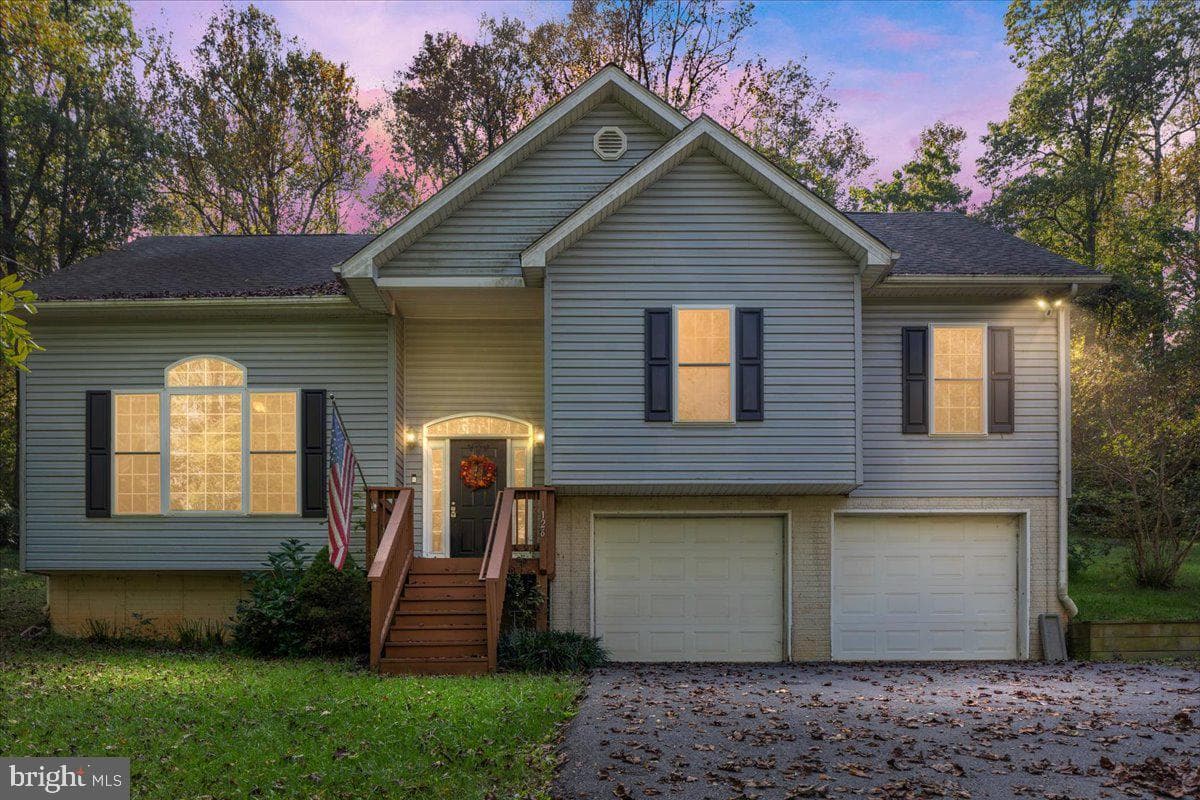 126 Locust Tree Lane photo 1