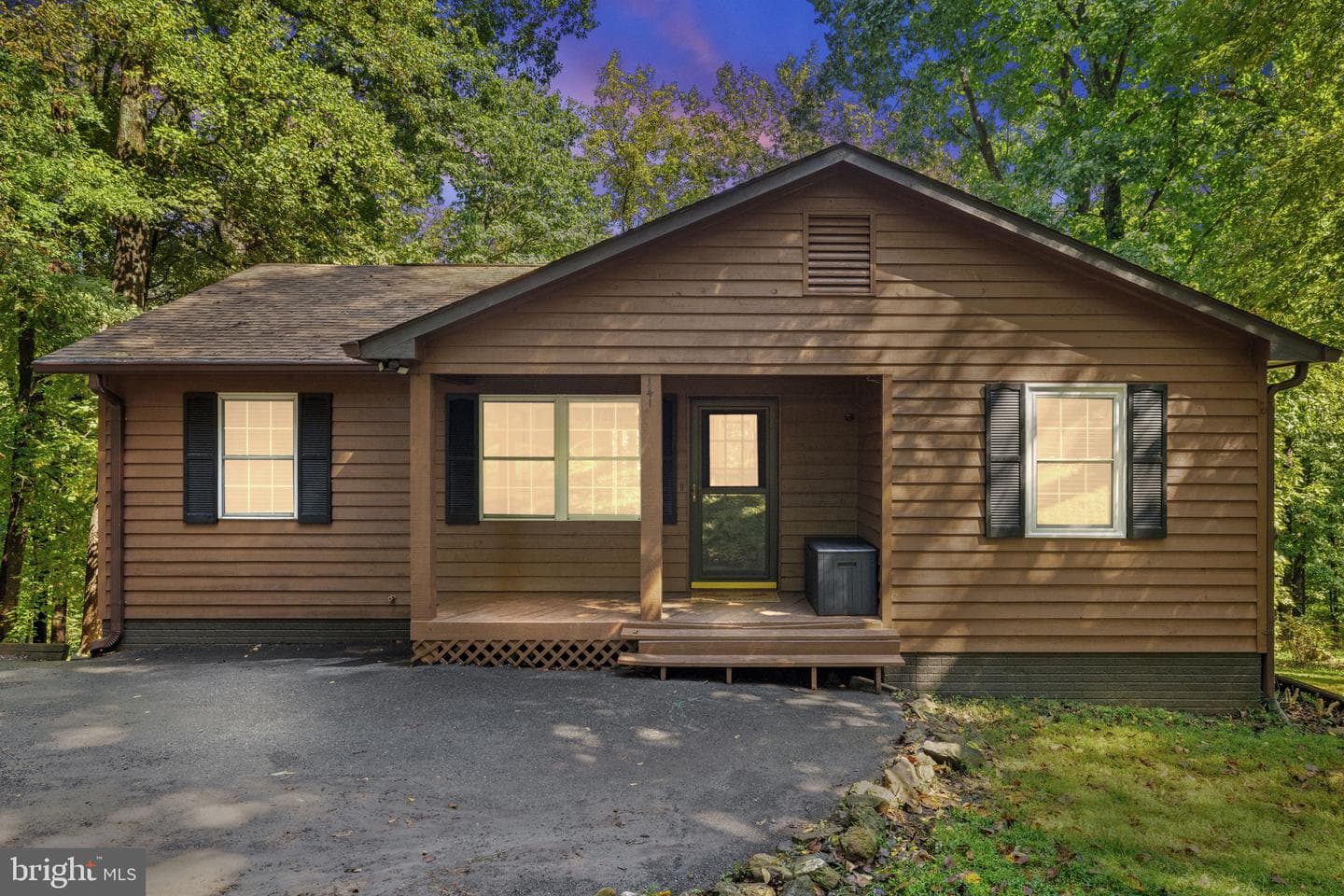141 Pocahontas Road photo 1