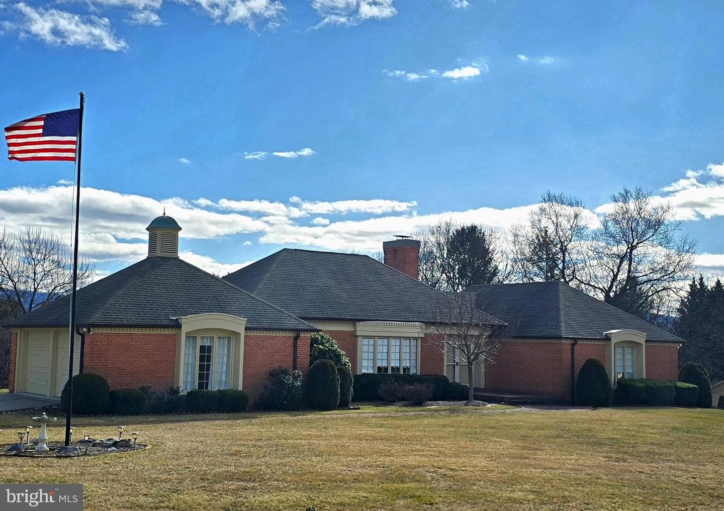 3274 Rockland Road photo 1