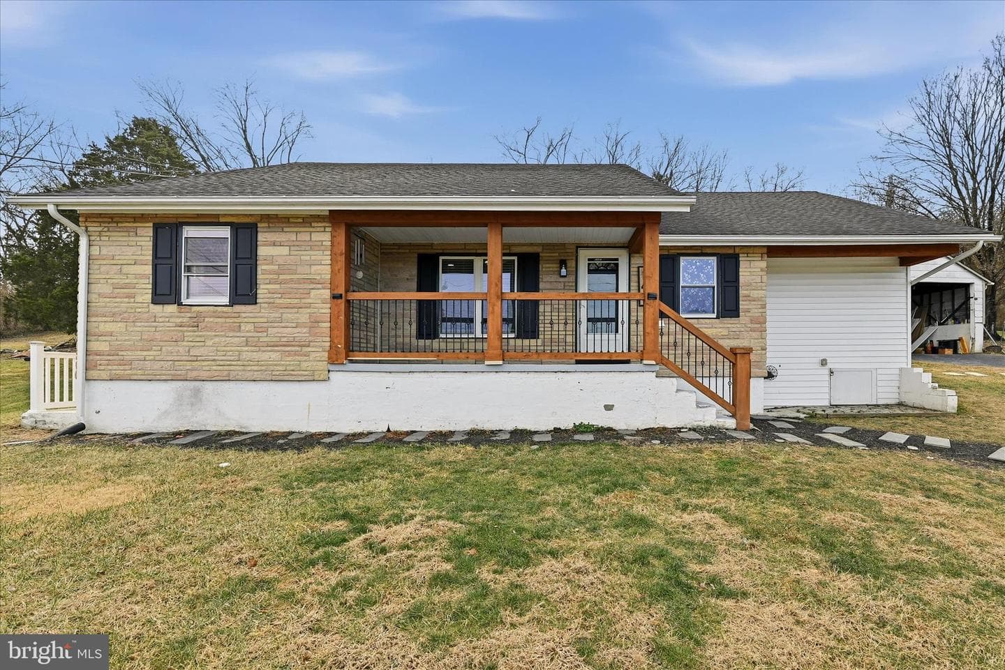 147 W Duck Street photo 1