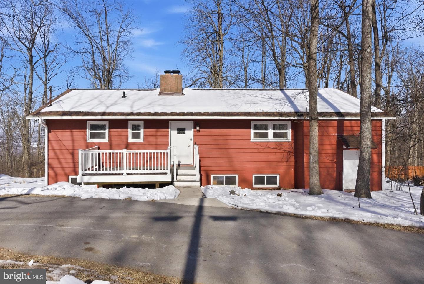 689 Ulysses Way photo 1