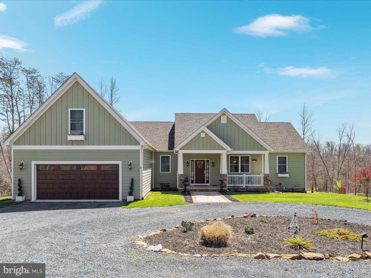 92 Oak Hill Court photo 1