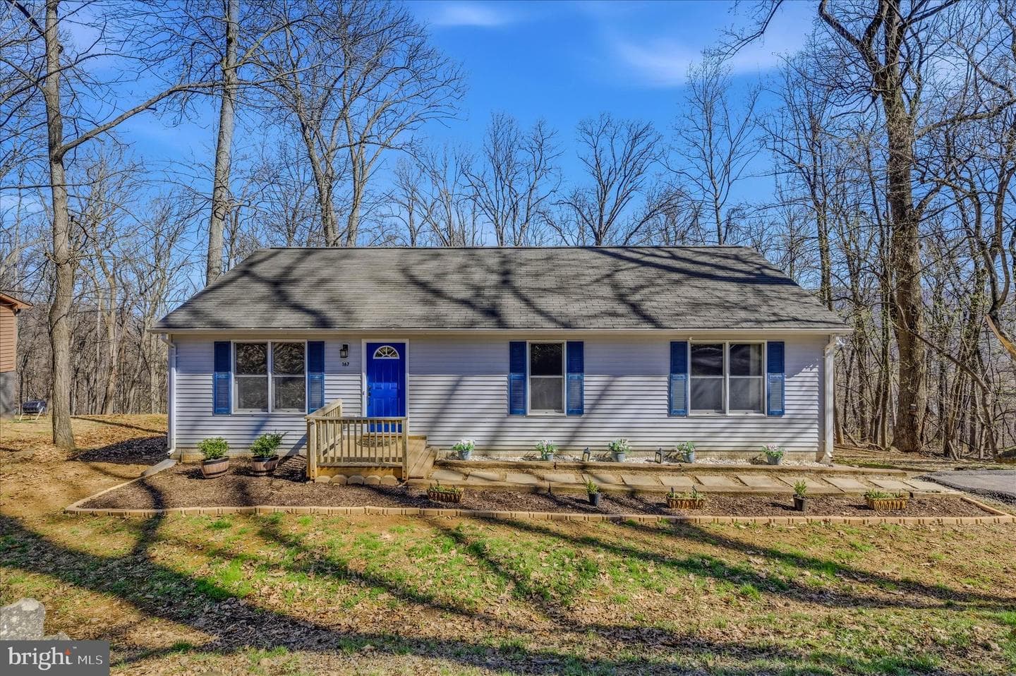 167 Pocahontas Road photo 1