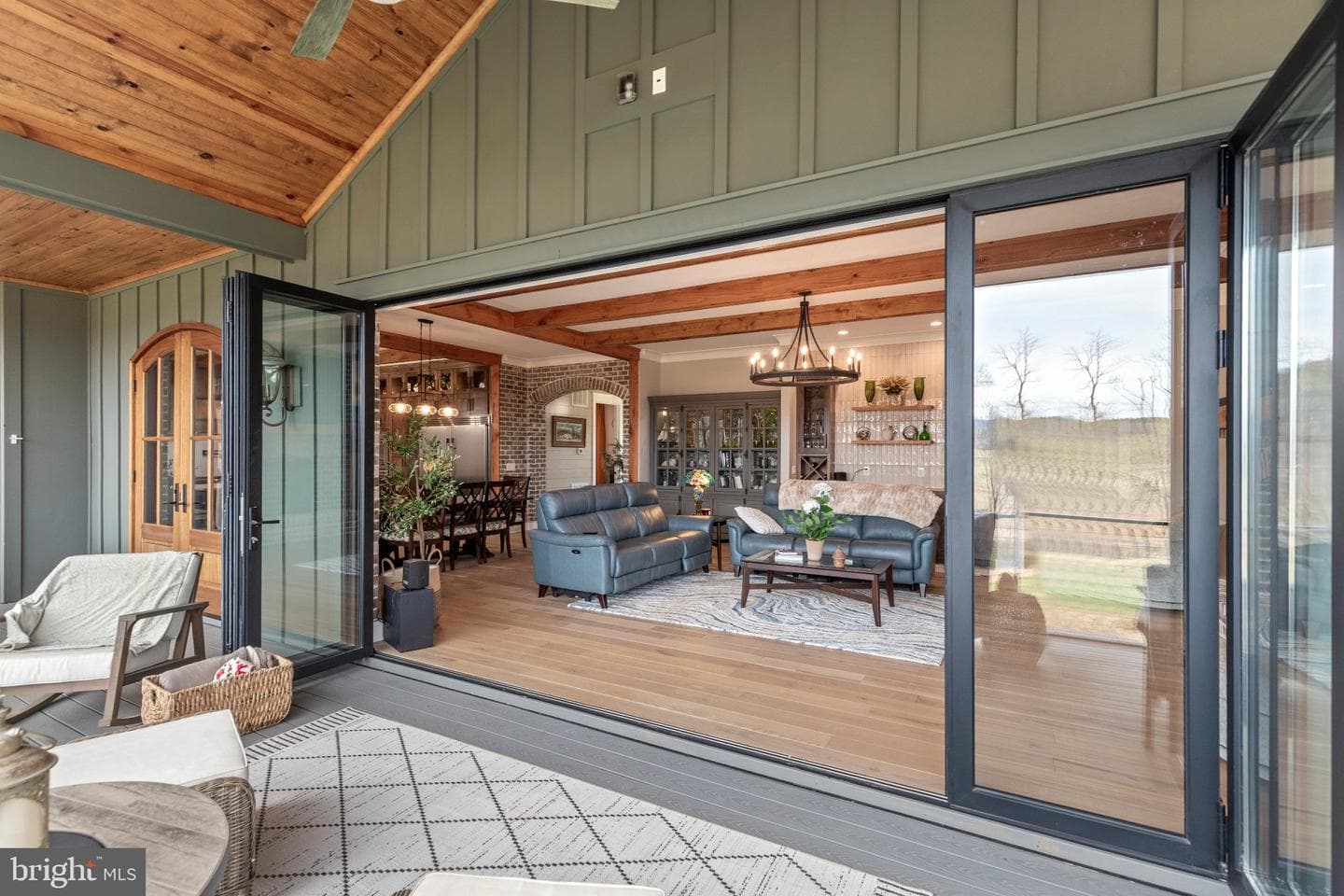 1131 Gooney Manor Loop