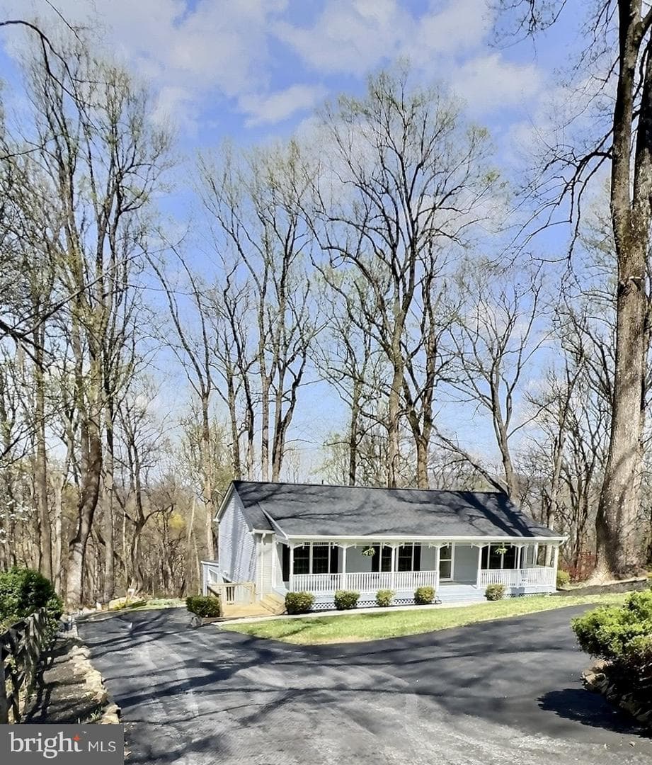 49 Pocahontas Road