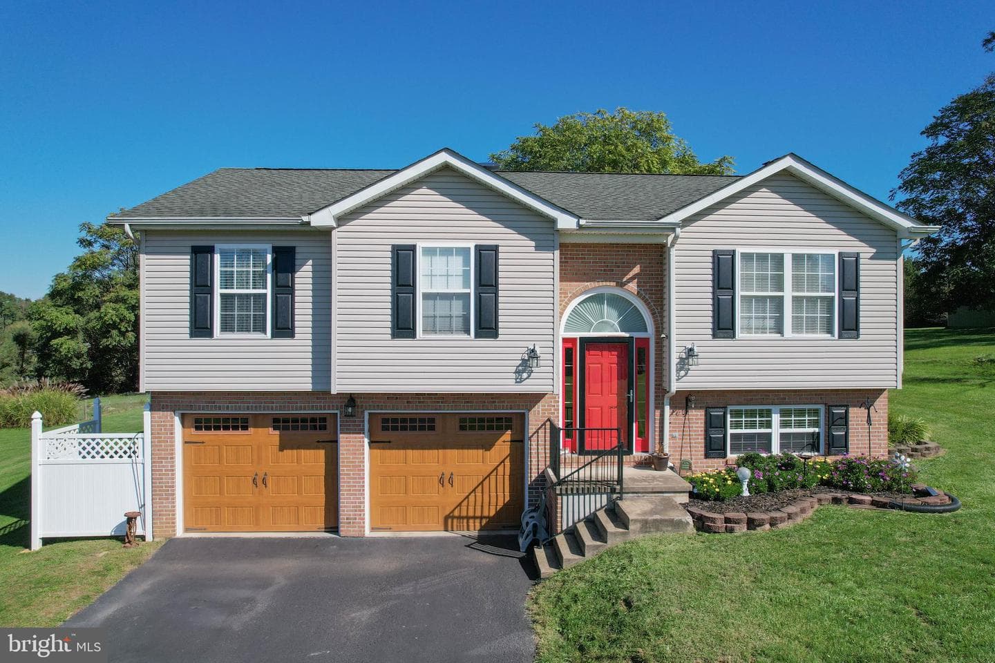83 Christina Lane photo 1