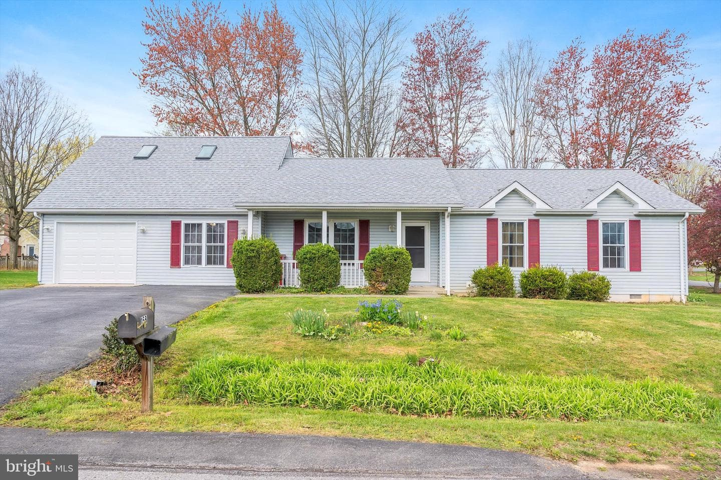 158 Ambler Lane photo 1