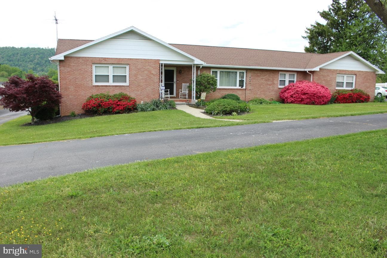509 Ridge Road S photo 1