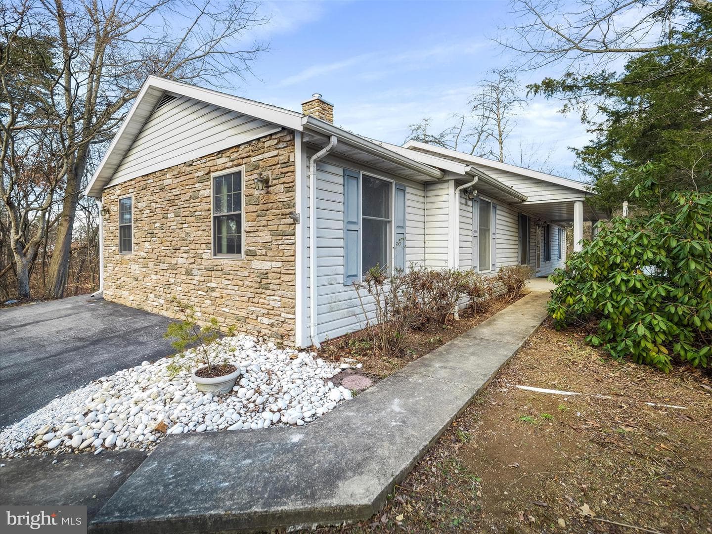 28 Flowerwood Drive photo 1