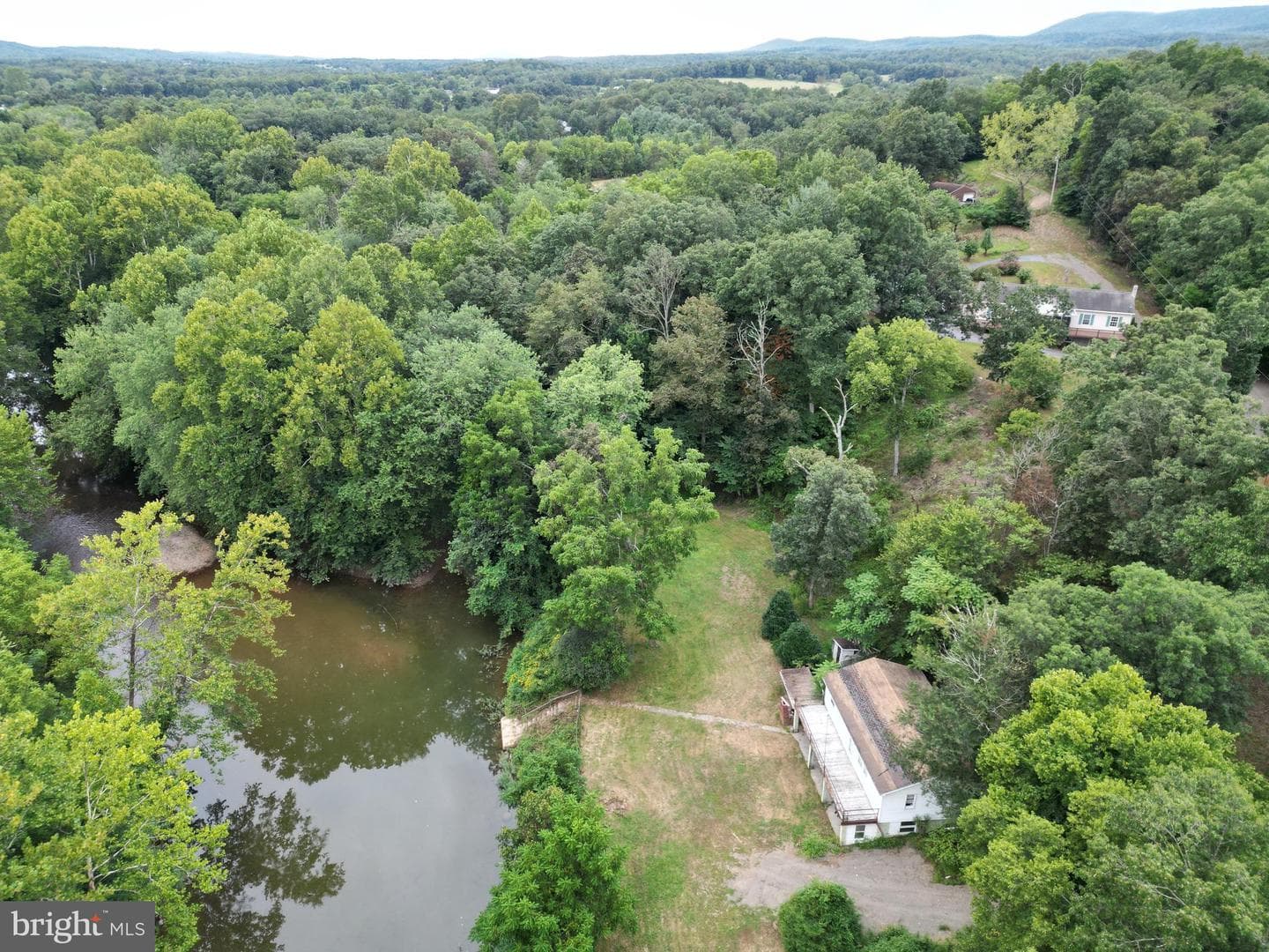 1041 Puffenburger Lane photo 1