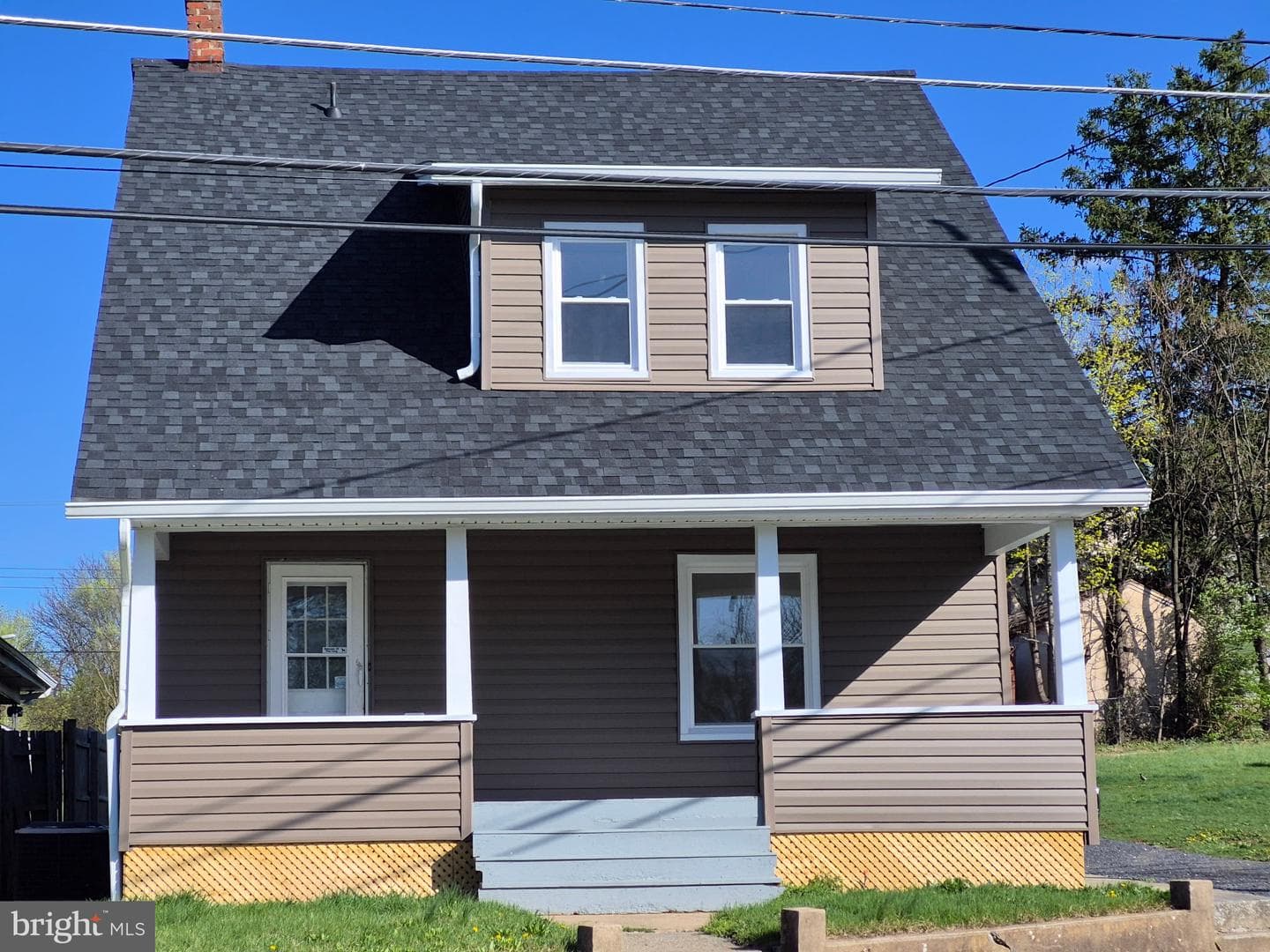 337 E Stephen Street photo 1