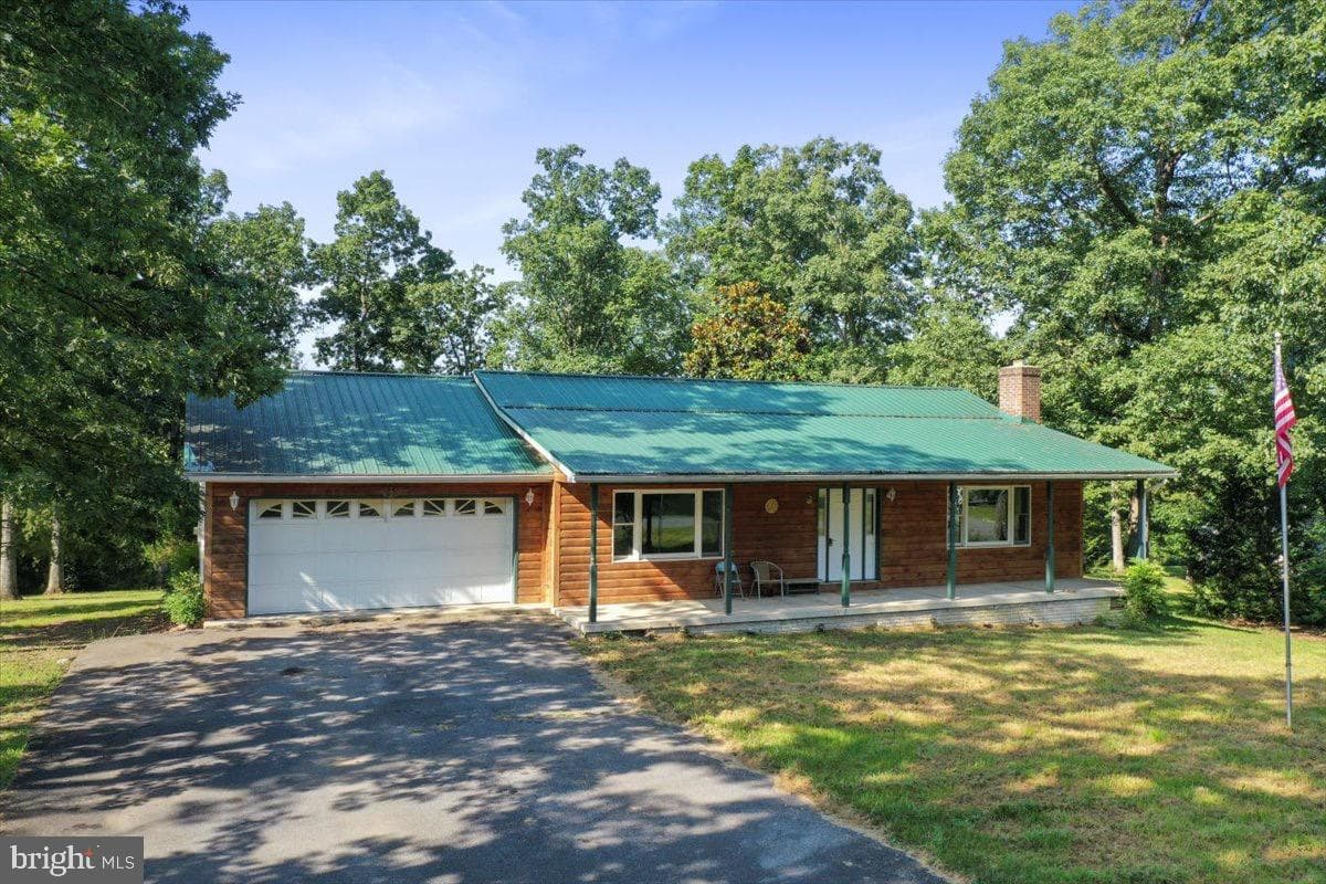 246 Poets Lane photo 1