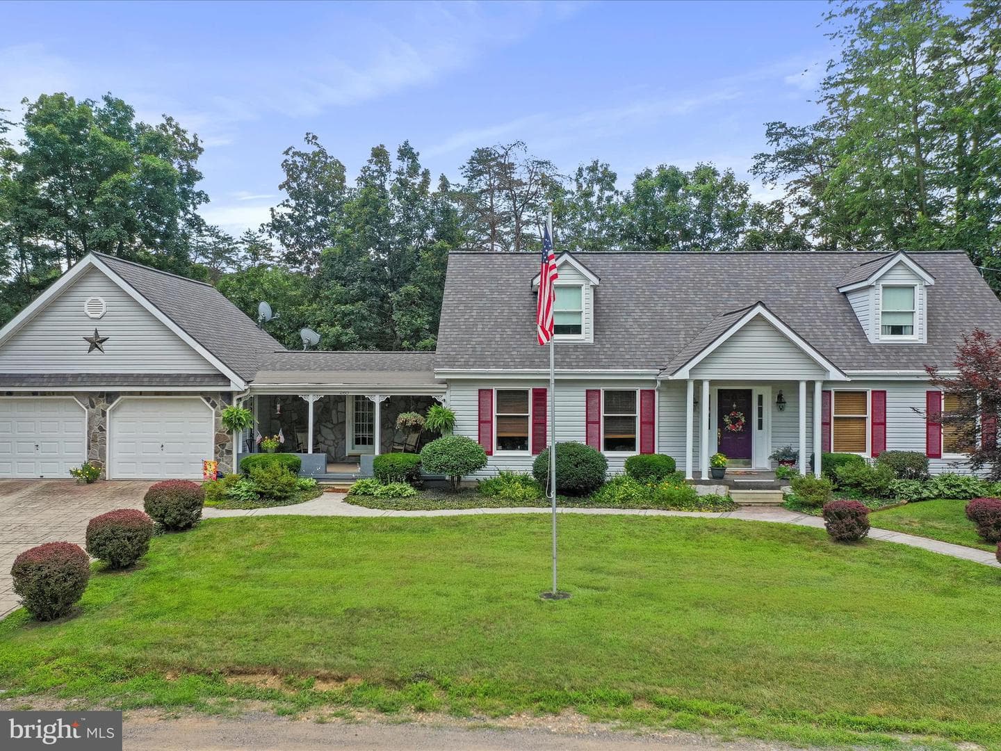 260 Edith Lane photo 1